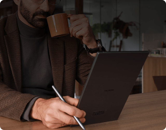 Huion 読書・ノート・スケッチに幅広く使える、10.3インチの多機能E
